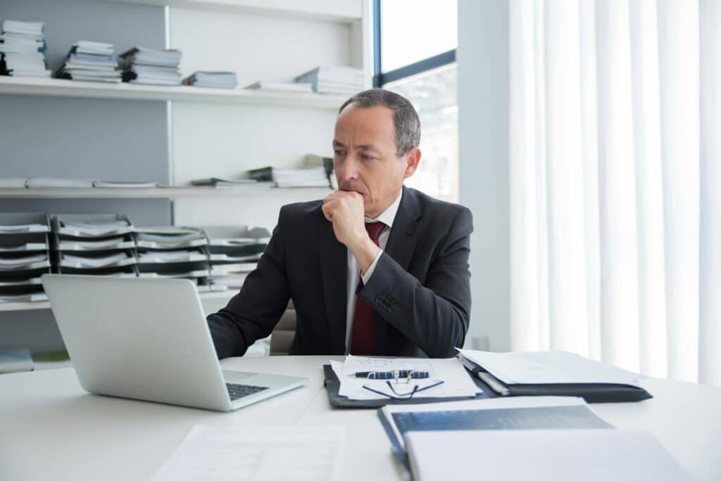 Обзор CRM для юристов: что выбрать в 2026 году?