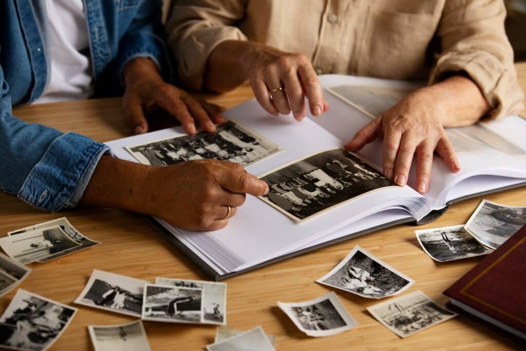 Нейросети для оживления старых фото: сервисы ИИ для анимации винтажных фотографий