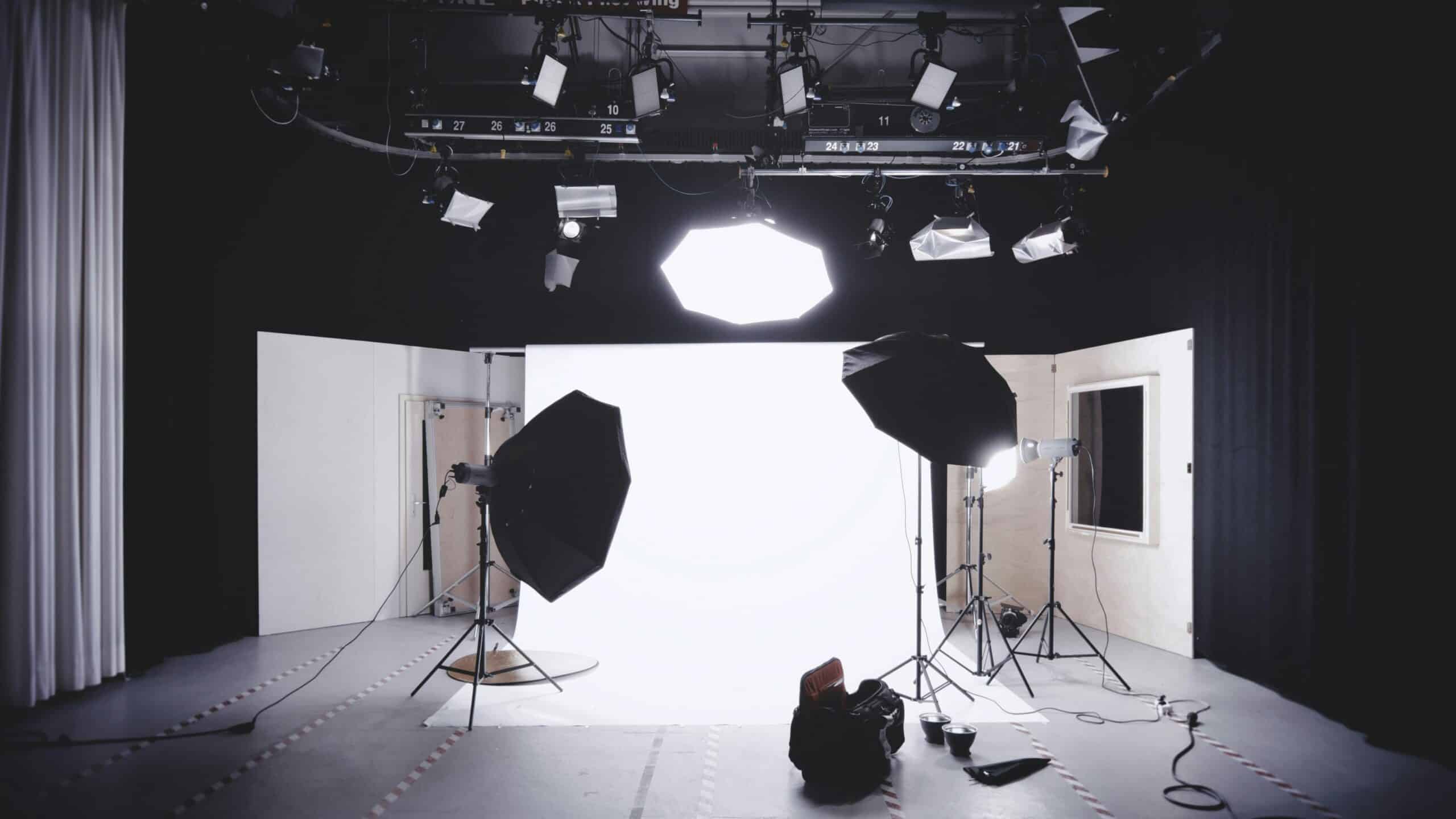 Промпт для студийной фотосессии: ТОП-5 готовых промтов для ИИ-фотосессий